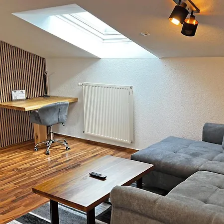 Hil - Im Lus Hotel